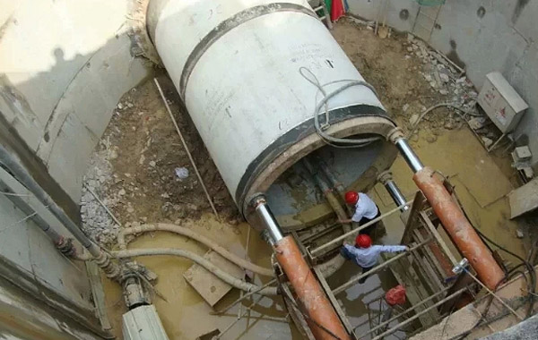 泥水平衡頂管機主要配套設(shè)備有哪些？