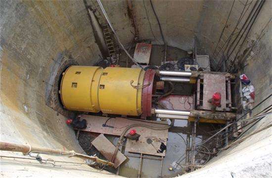 山西太原大管徑雨水頂管施工不影響機動車道通行